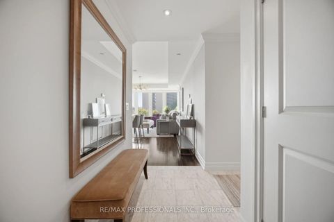Photo 13 at 512 - 30 Old Mill Road, Kingsway South, Toronto