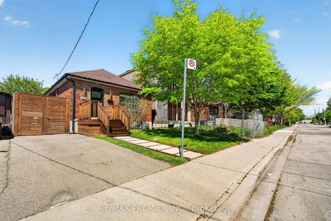Photo 0 at 154 Fifth Street, New Toronto, Toronto