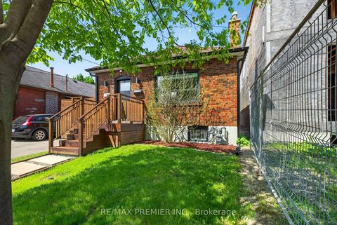 Photo 2 at 154 Fifth Street, New Toronto, Toronto