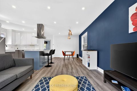 Photo 5 at 154 Fifth Street, New Toronto, Toronto