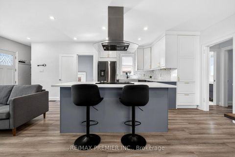 Photo 10 at 154 Fifth Street, New Toronto, Toronto
