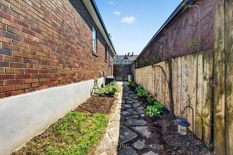 Photo 34 at 154 Fifth Street, New Toronto, Toronto