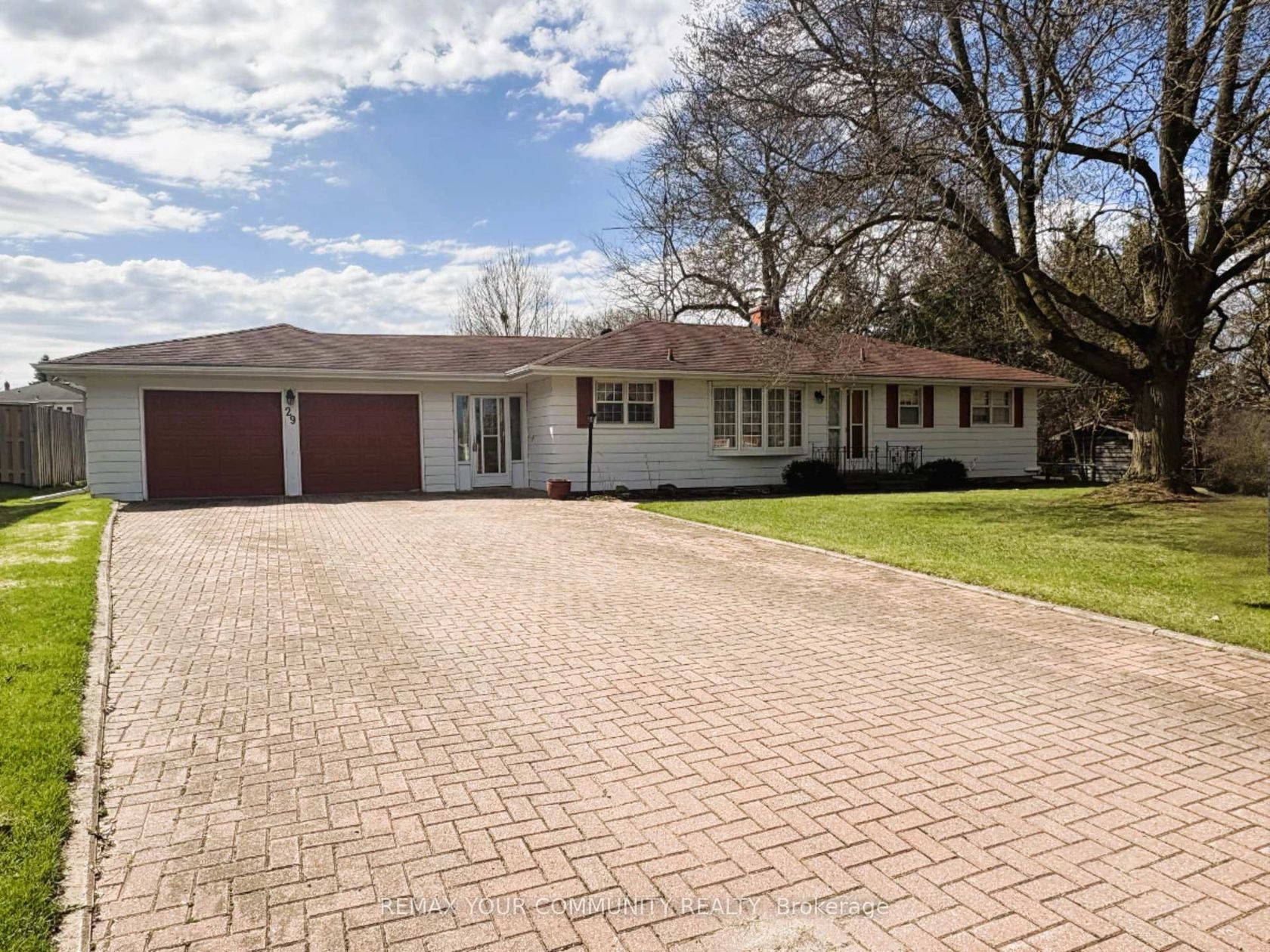 29 Patricia Drive, King City, King photo 6