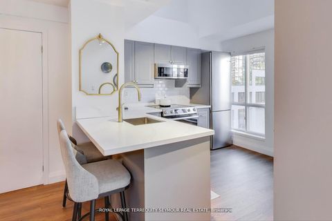 Photo 8 at 448 - 139 Merton Street, Mount Pleasant West, Toronto