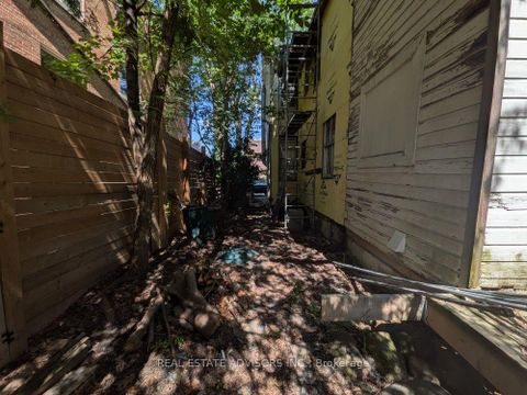 Photo 5 at 29 Thelma Avenue, Forest Hill South, Toronto