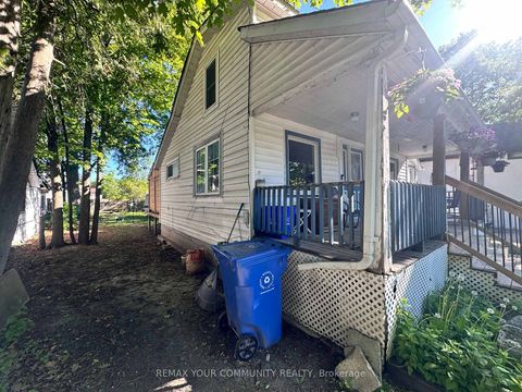 Photo 4 at 1002 Lake Drive E, Sutton & Jackson's Point, Georgina