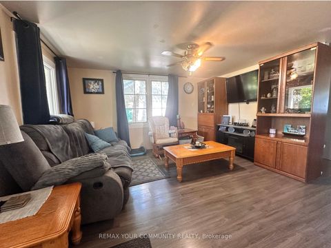 Photo 5 at 1002 Lake Drive E, Sutton & Jackson's Point, Georgina