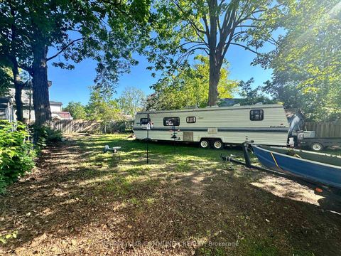 Photo 18 at 1002 Lake Drive E, Sutton & Jackson's Point, Georgina