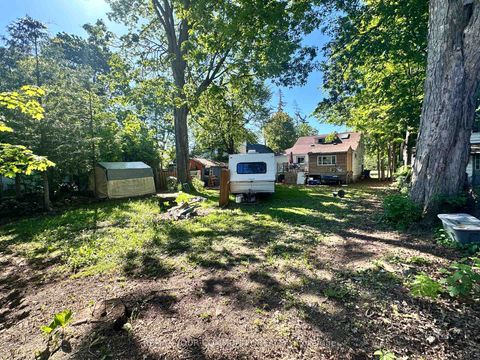 Photo 20 at 1002 Lake Drive E, Sutton & Jackson's Point, Georgina