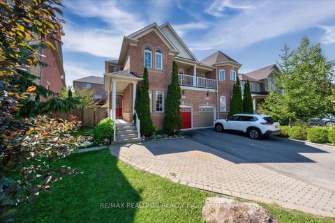 Photo 2 at 37 Lebovic Drive, Oak Ridges Lake Wilcox, Richmond Hill