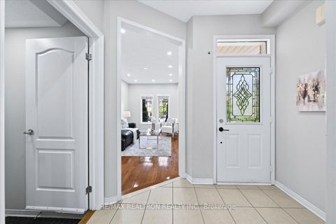 Photo 6 at 37 Lebovic Drive, Oak Ridges Lake Wilcox, Richmond Hill