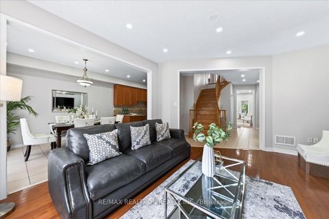 Photo 12 at 37 Lebovic Drive, Oak Ridges Lake Wilcox, Richmond Hill