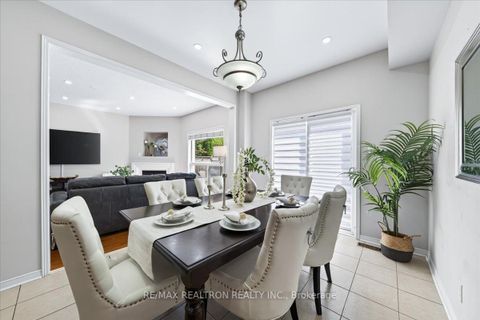 Photo 17 at 37 Lebovic Drive, Oak Ridges Lake Wilcox, Richmond Hill