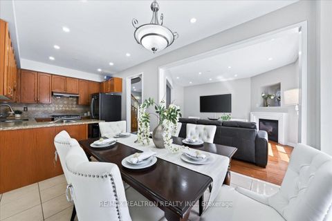 Photo 18 at 37 Lebovic Drive, Oak Ridges Lake Wilcox, Richmond Hill