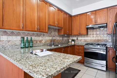 Photo 20 at 37 Lebovic Drive, Oak Ridges Lake Wilcox, Richmond Hill