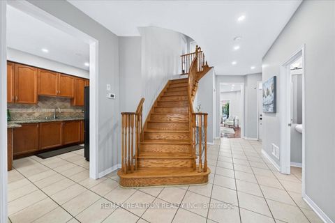 Photo 22 at 37 Lebovic Drive, Oak Ridges Lake Wilcox, Richmond Hill