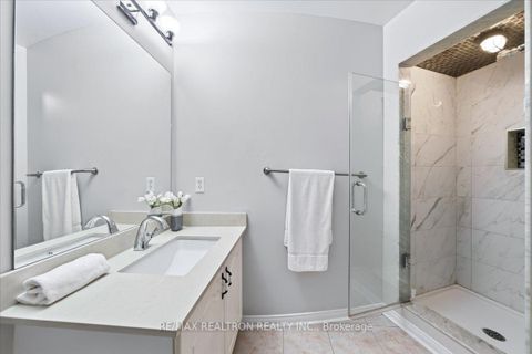 Photo 27 at 37 Lebovic Drive, Oak Ridges Lake Wilcox, Richmond Hill