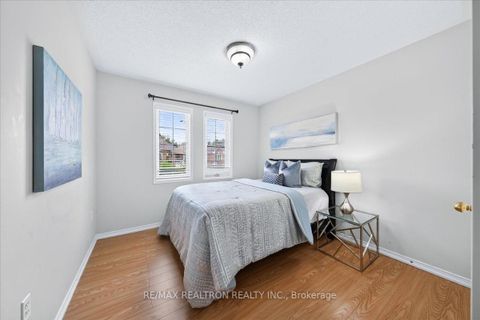 Photo 31 at 37 Lebovic Drive, Oak Ridges Lake Wilcox, Richmond Hill