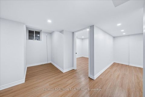 Photo 40 at 37 Lebovic Drive, Oak Ridges Lake Wilcox, Richmond Hill