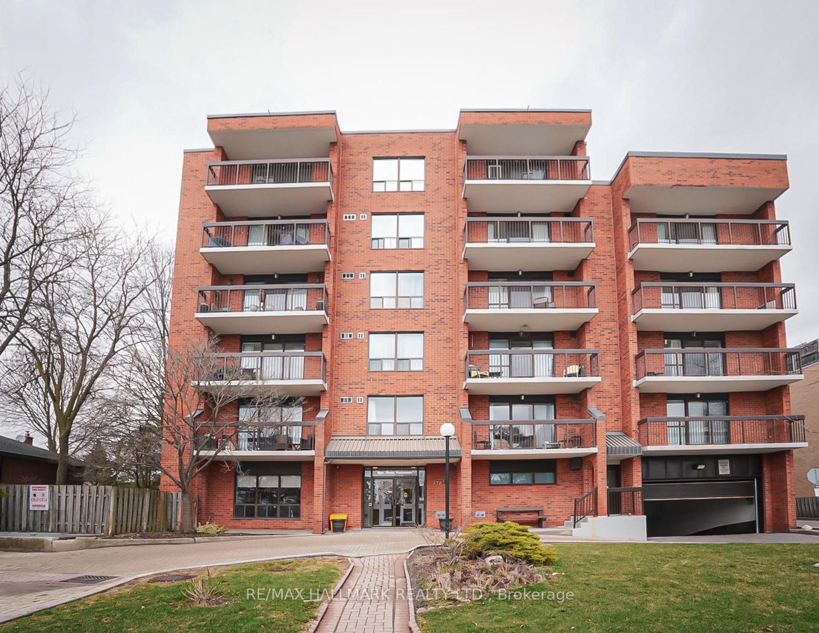203 - 3734 St Clair Avenue E, Cliffcrest, Toronto 