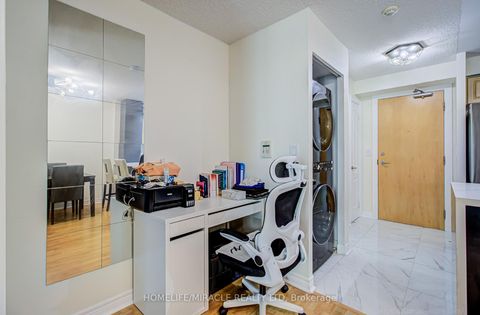 Photo 3 at 705 - 212 Eglinton Avenue, Mount Pleasant East, Toronto