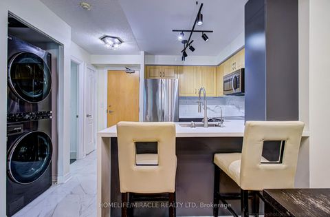 Photo 4 at 705 - 212 Eglinton Avenue, Mount Pleasant East, Toronto