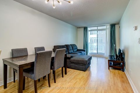 Photo 11 at 705 - 212 Eglinton Avenue, Mount Pleasant East, Toronto
