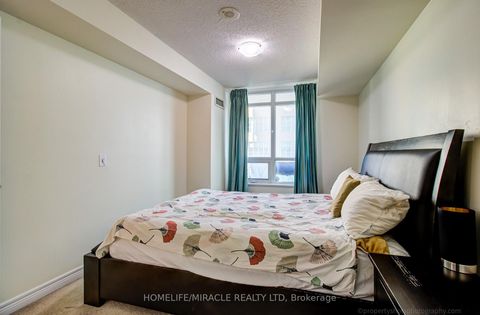 Photo 15 at 705 - 212 Eglinton Avenue, Mount Pleasant East, Toronto