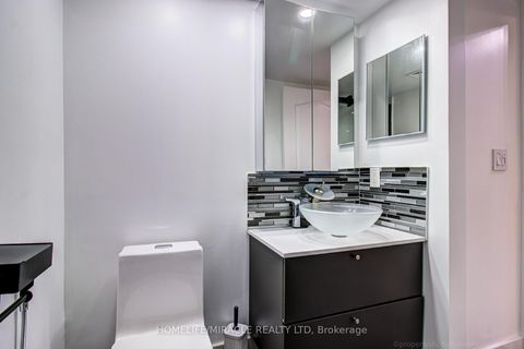 Photo 19 at 705 - 212 Eglinton Avenue, Mount Pleasant East, Toronto