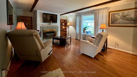 Photo 4 at 6 Walnut Court, Rural Innisfil, Innisfil
