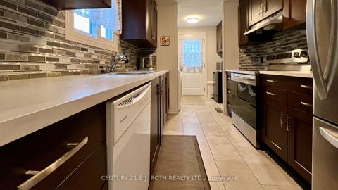 Photo 5 at 6 Walnut Court, Rural Innisfil, Innisfil