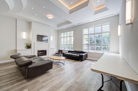 Photo 1 at 322 - 2396 Major Mackenzie Drive, Maple, Vaughan