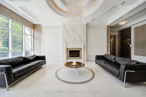 Photo 5 at 322 - 2396 Major Mackenzie Drive, Maple, Vaughan