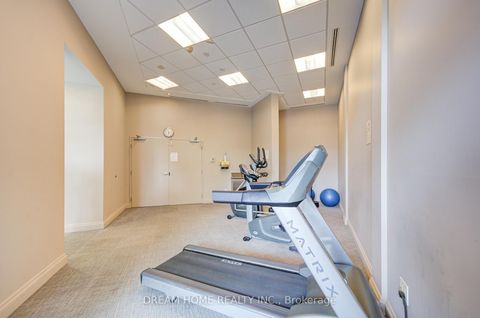 Photo 9 at 322 - 2396 Major Mackenzie Drive, Maple, Vaughan