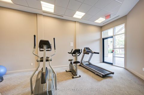 Photo 10 at 322 - 2396 Major Mackenzie Drive, Maple, Vaughan