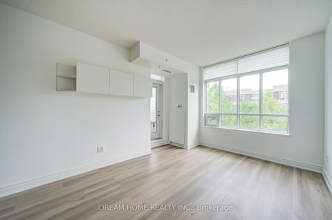 Photo 18 at 322 - 2396 Major Mackenzie Drive, Maple, Vaughan