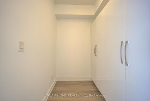 Photo 23 at 322 - 2396 Major Mackenzie Drive, Maple, Vaughan