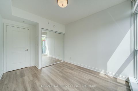 Photo 38 at 322 - 2396 Major Mackenzie Drive, Maple, Vaughan