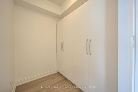 Photo 40 at 322 - 2396 Major Mackenzie Drive, Maple, Vaughan