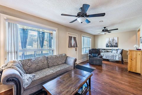 Photo 3 at 1 Davidson Avenue, Birchmount, Toronto