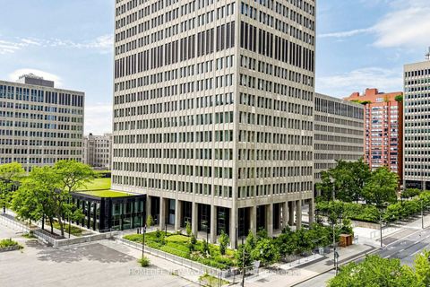 Photo 18 at #708 - 887 Bay Street, Bay Street Corridor, Toronto