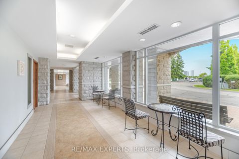 Photo 6 at 304 - 2504 Rutherford Road, Maple, Vaughan