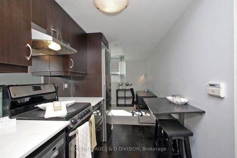 Photo 6 at 304 - 320 Richmond Street E, Moss Park, Toronto