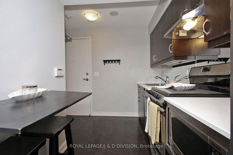 Photo 7 at 304 - 320 Richmond Street E, Moss Park, Toronto