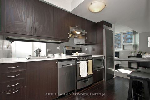 Photo 10 at 304 - 320 Richmond Street E, Moss Park, Toronto