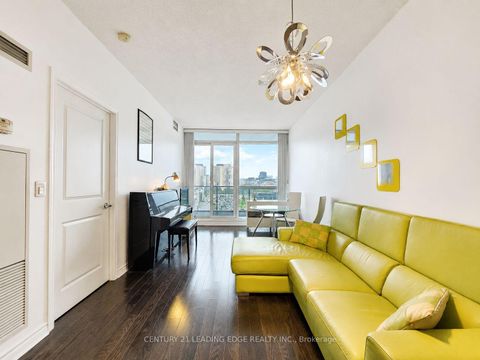 Photo 1 at 404 - 2885 Bayview Avenue, Bayview Village, Toronto