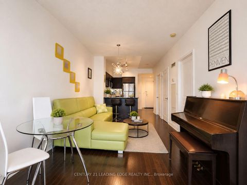 Photo 2 at 404 - 2885 Bayview Avenue, Bayview Village, Toronto