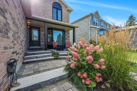 Photo 2 at 12 Grasett Crescent, West Bayfield, Barrie