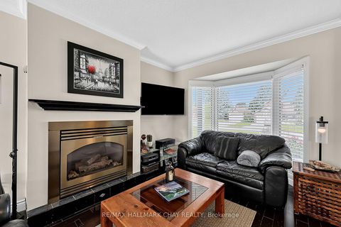 Photo 3 at 12 Grasett Crescent, West Bayfield, Barrie