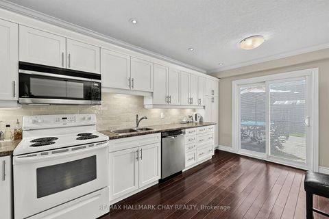 Photo 7 at 12 Grasett Crescent, West Bayfield, Barrie